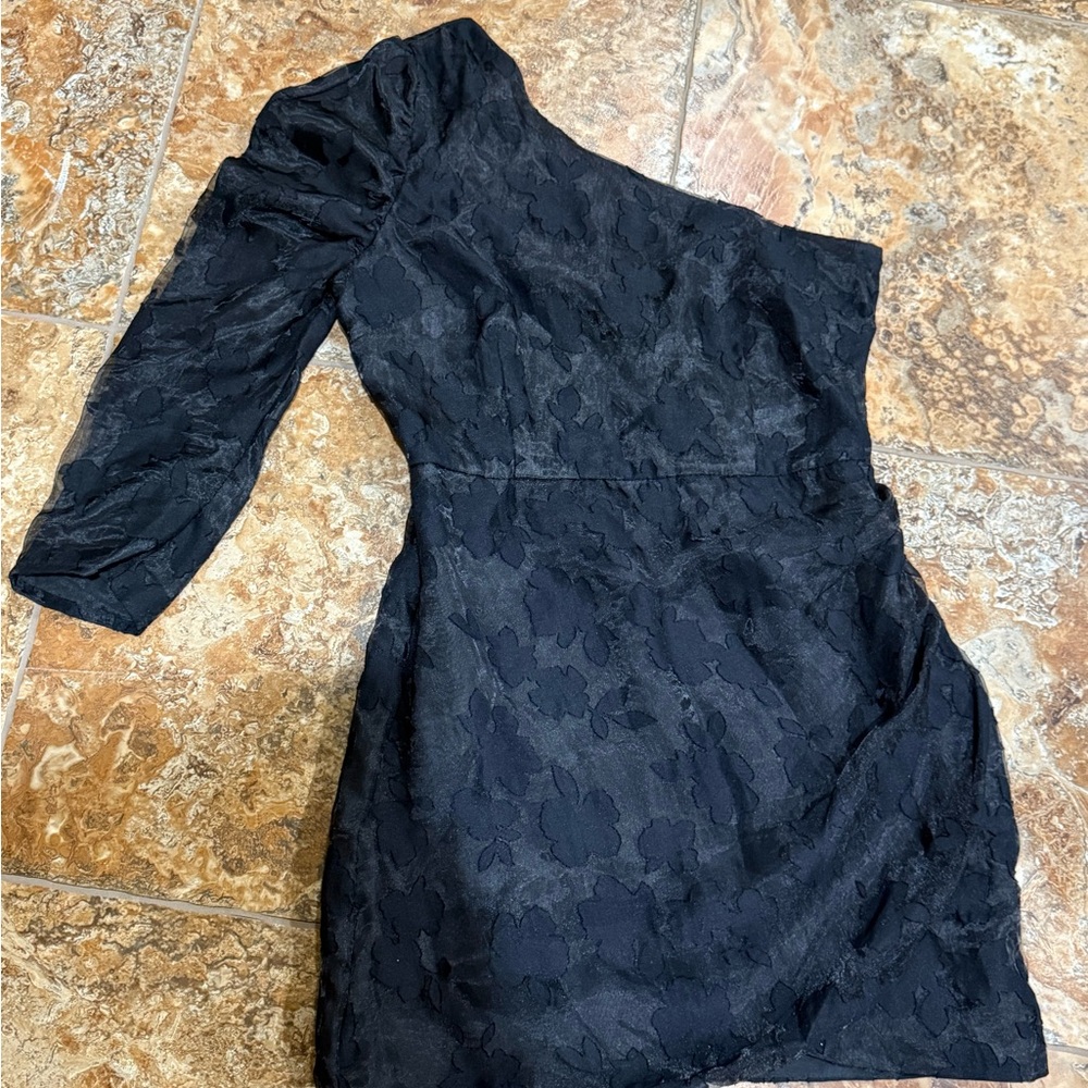 DO+BE Black Floral One-Shoulder Dress